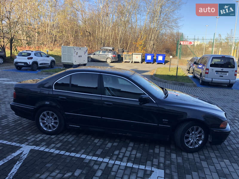 Седан BMW 5 Series 2000 в Львове