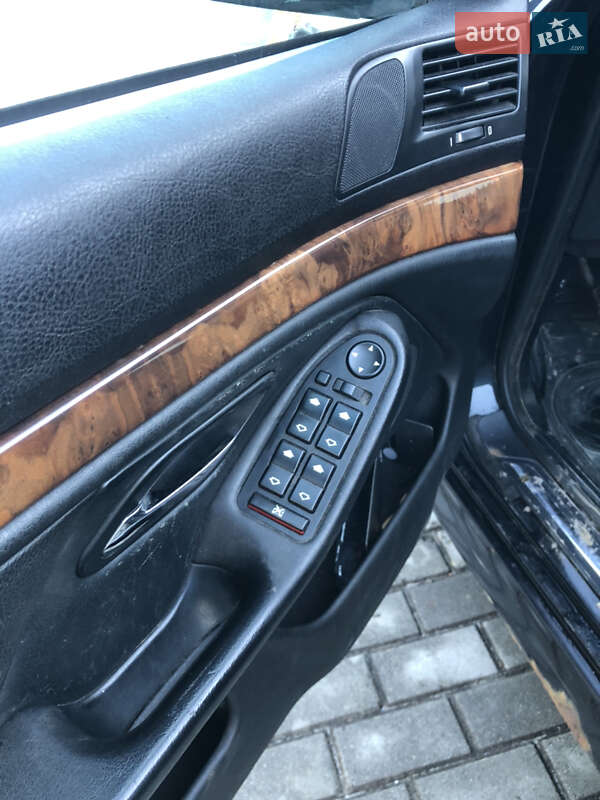 Седан BMW 5 Series 2000 в Львове