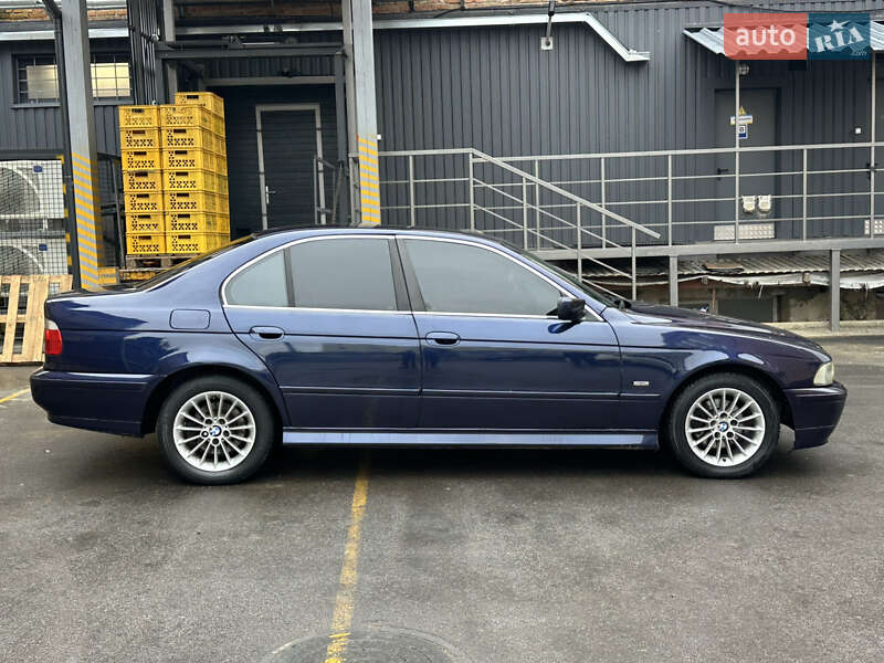 Седан BMW 5 Series 2001 в Тульчині