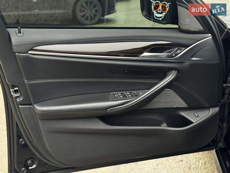 Седан BMW 5 Series 2017 в Житомире