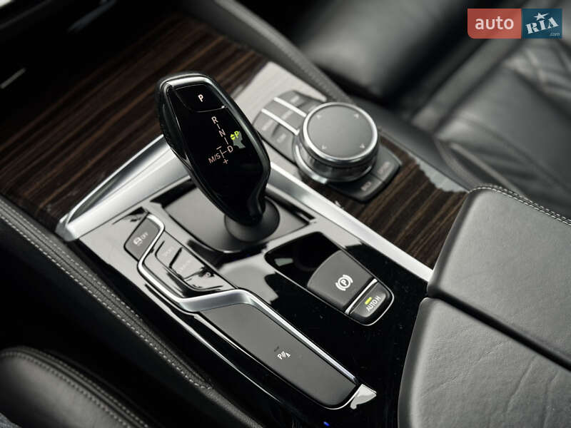 Седан BMW 5 Series 2017 в Житомире