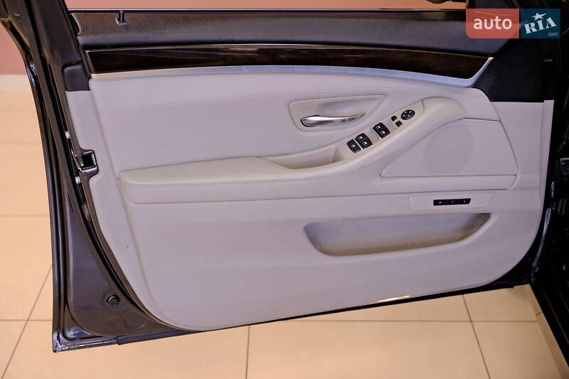 Седан BMW 5 Series 2013 в Одессе