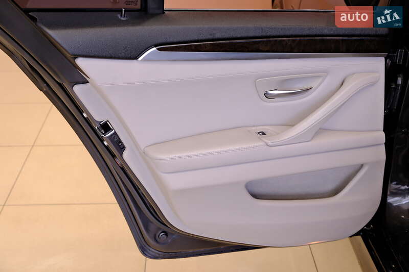 Седан BMW 5 Series 2013 в Одессе