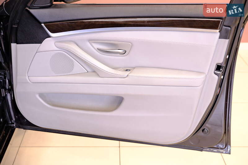 Седан BMW 5 Series 2013 в Одессе