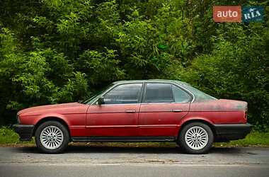Седан BMW 5 Series 1990 в Киеве