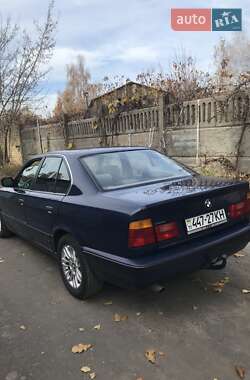 Седан BMW 5 Series 1989 в Киеве