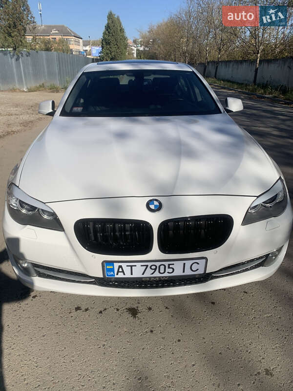 Седан BMW 5 Series 2012 в Івано-Франківську