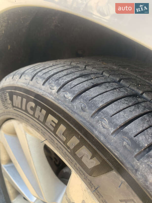 Седан BMW 5 Series 2012 в Івано-Франківську