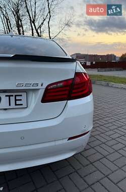 Седан BMW 5 Series 2011 в Львове