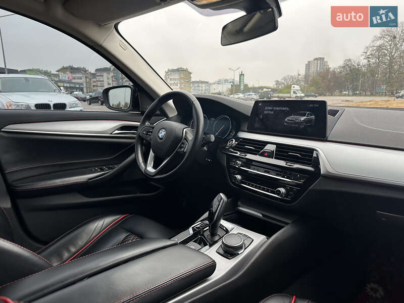 Седан BMW 5 Series 2017 в Киеве