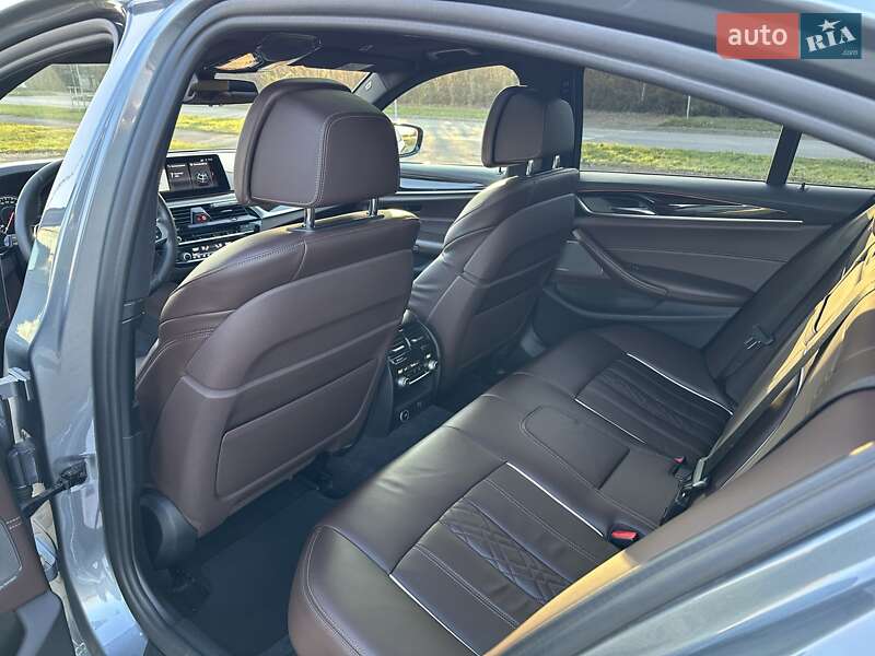 Седан BMW 5 Series 2018 в Львове