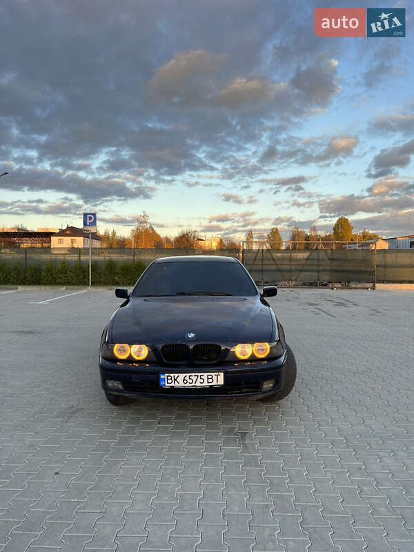 Седан BMW 5 Series 1997 в Виннице