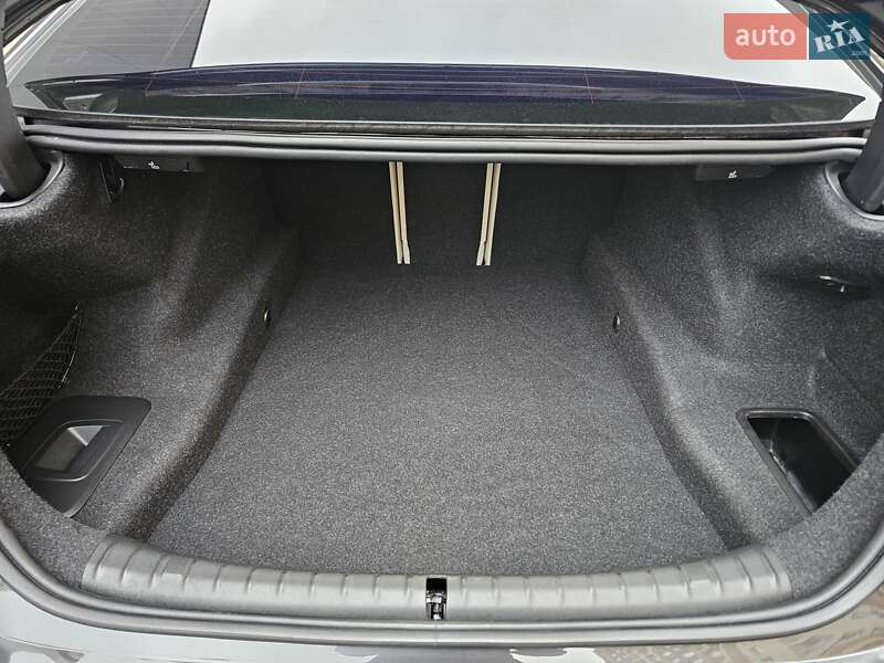 Седан BMW 5 Series 2019 в Киеве