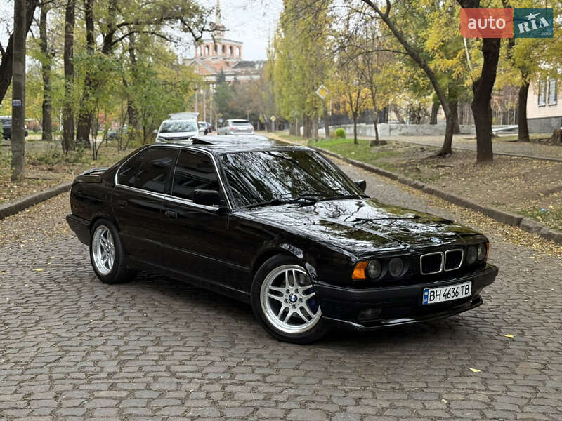 Седан BMW 5 Series 1990 в Николаеве