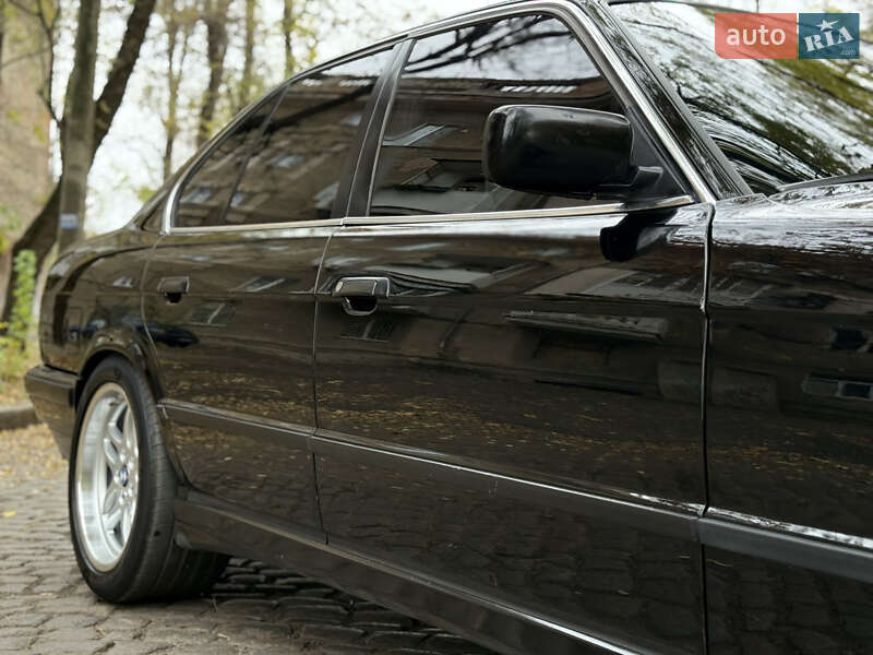 Седан BMW 5 Series 1990 в Николаеве