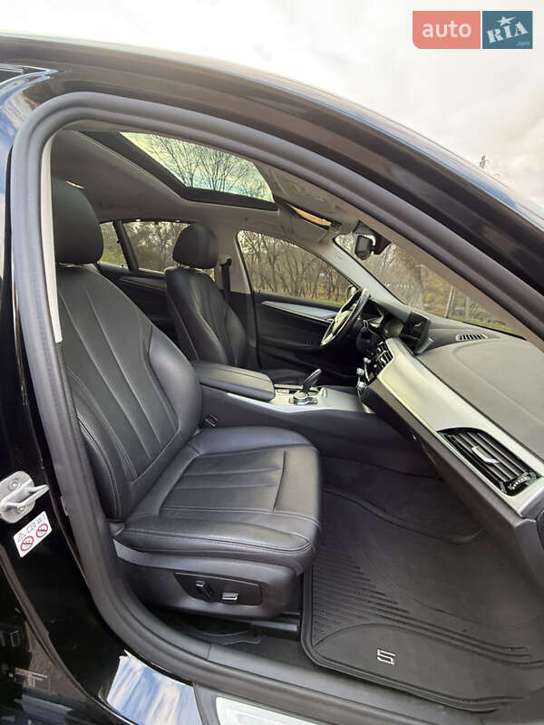 Седан BMW 5 Series 2020 в Житомирі