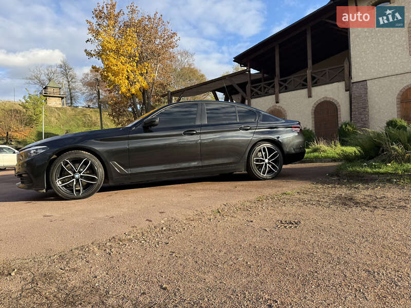 Седан BMW 5 Series 2020 в Житомирі