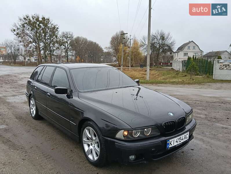 Универсал BMW 5 Series 2001 в Малине