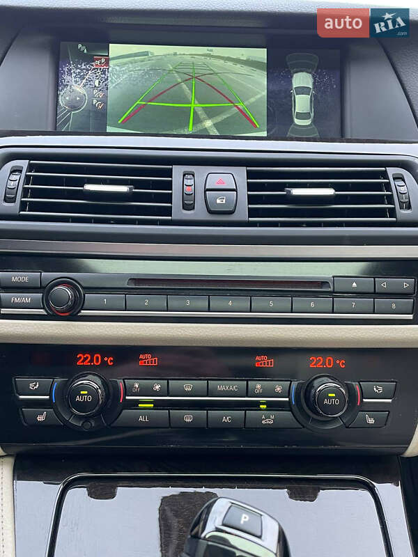 Седан BMW 5 Series 2012 в Львові