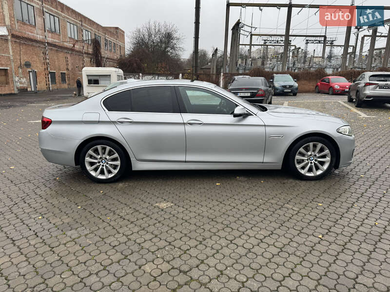 Седан BMW 5 Series 2014 в Черновцах