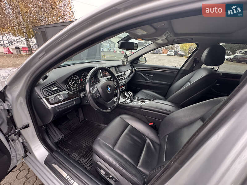 Седан BMW 5 Series 2014 в Черновцах