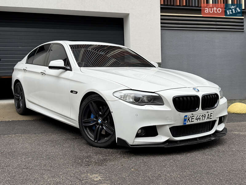 Седан BMW 5 Series 2012 в Дніпрі