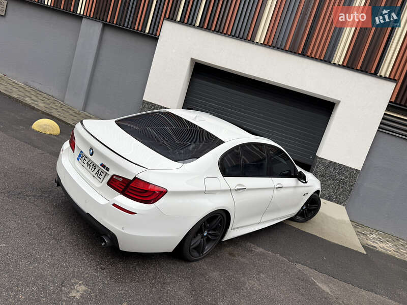 Седан BMW 5 Series 2012 в Дніпрі