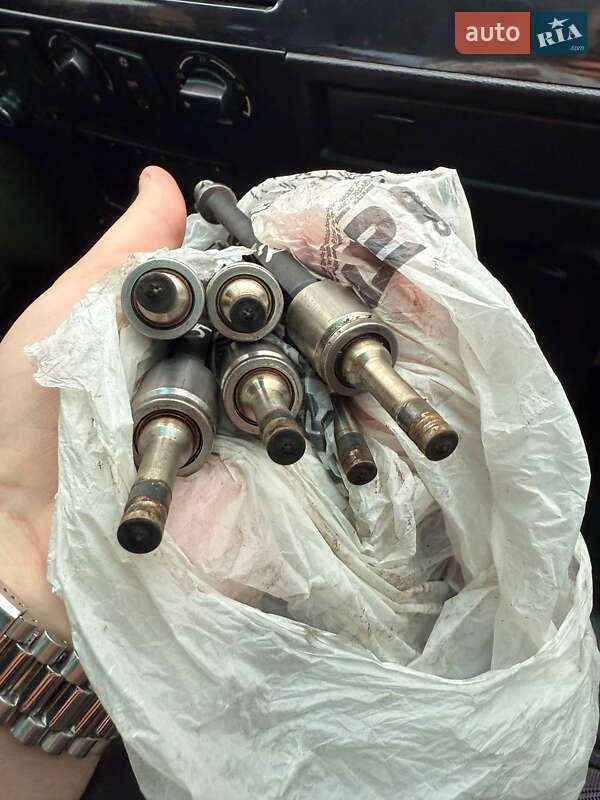 Седан BMW 5 Series 2012 в Дніпрі