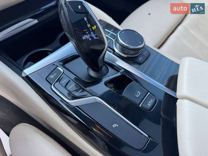 Седан BMW 5 Series 2017 в Луцке