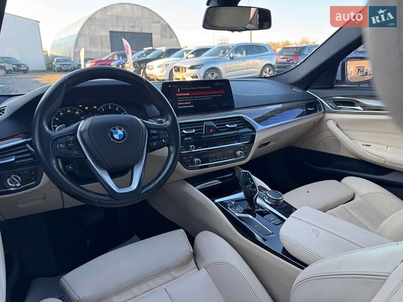 Седан BMW 5 Series 2017 в Луцке