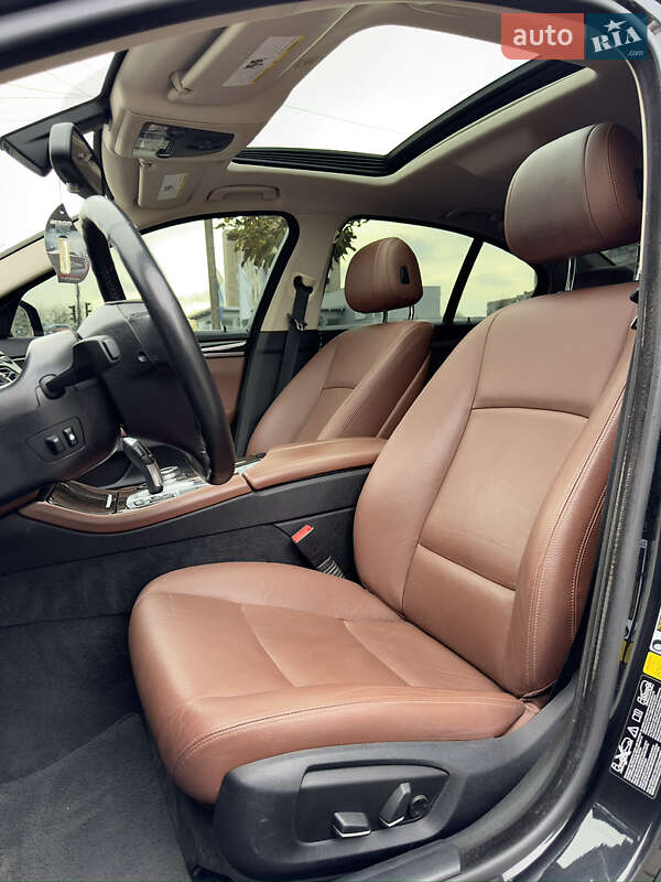 Седан BMW 5 Series 2013 в Хмельницком