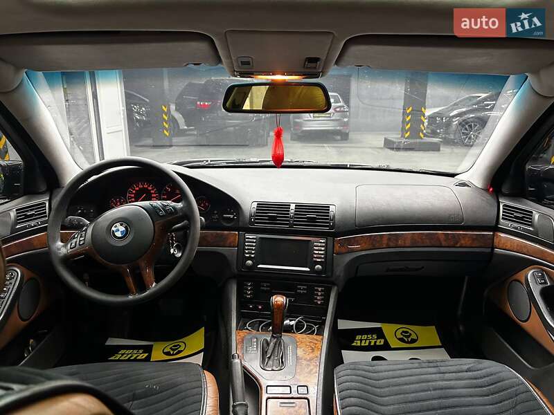 Седан BMW 5 Series 2002 в Чернівцях