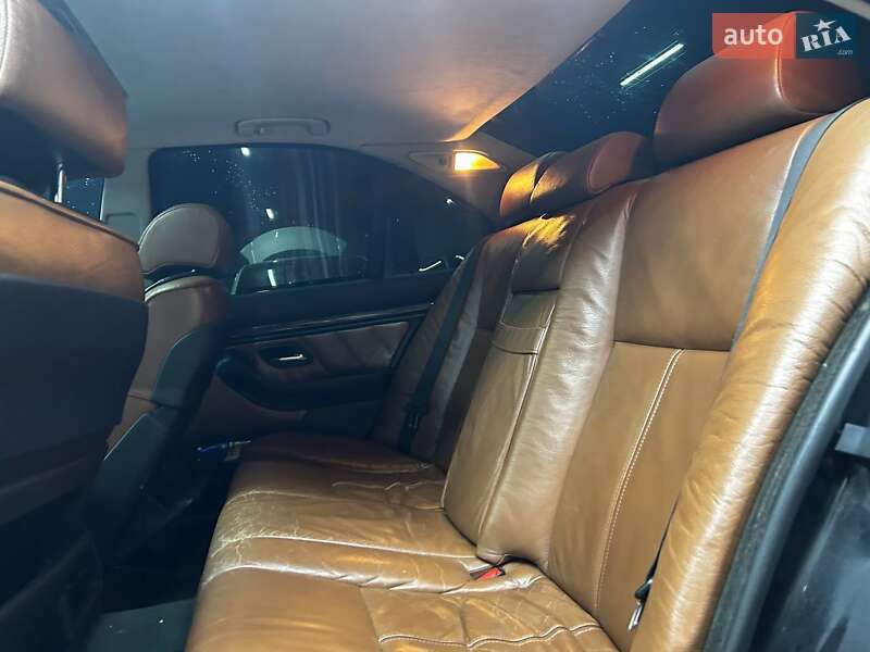 Седан BMW 5 Series 2002 в Чернівцях