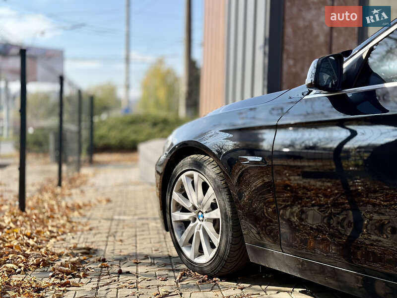 Седан BMW 5 Series 2011 в Чернівцях