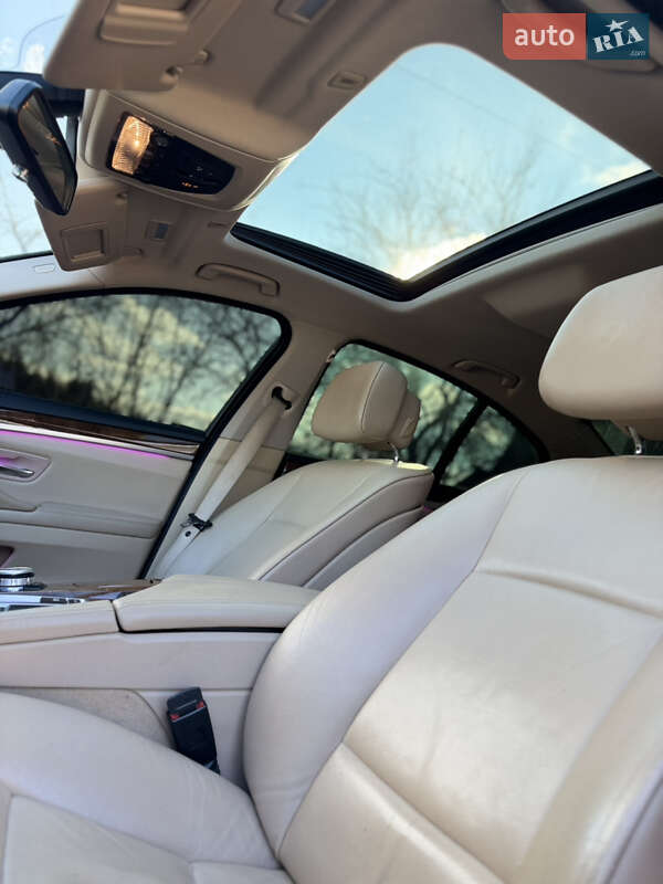 Седан BMW 5 Series 2011 в Новояворовске фото 19 Седан BMW 5 Series 2011 в Новояворовске