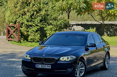 Седан BMW 5 Series 2012 в Межгорье
