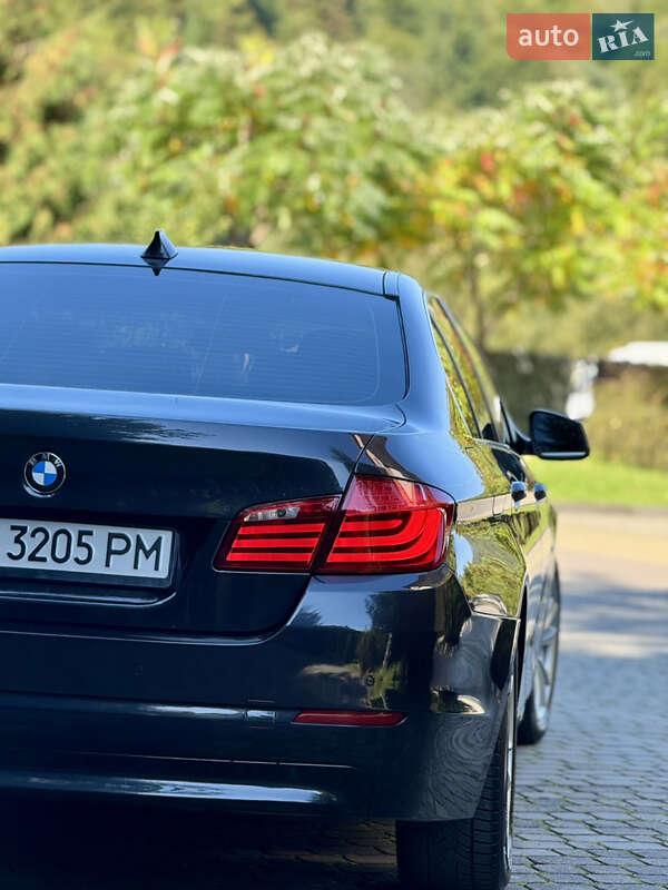Седан BMW 5 Series 2012 в Межгорье