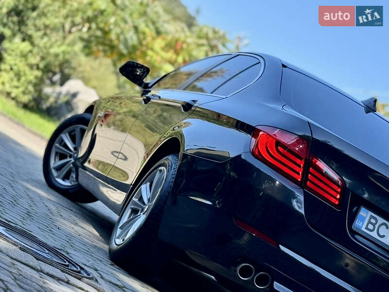 Седан BMW 5 Series 2012 в Межгорье
