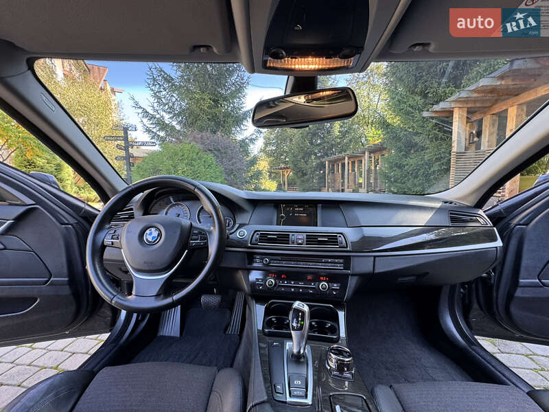 Седан BMW 5 Series 2012 в Межгорье