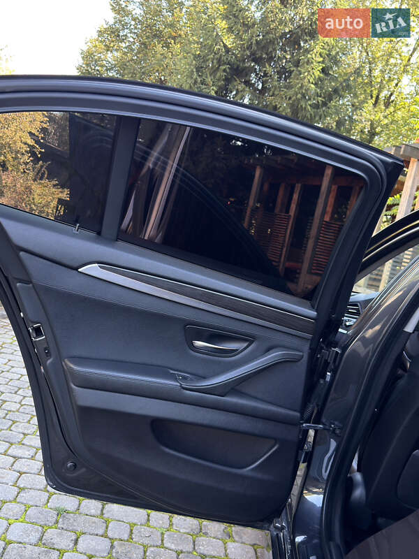 Седан BMW 5 Series 2012 в Межгорье