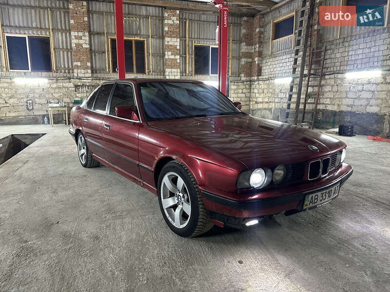 Седан BMW 5 Series 1991 в Тульчине
