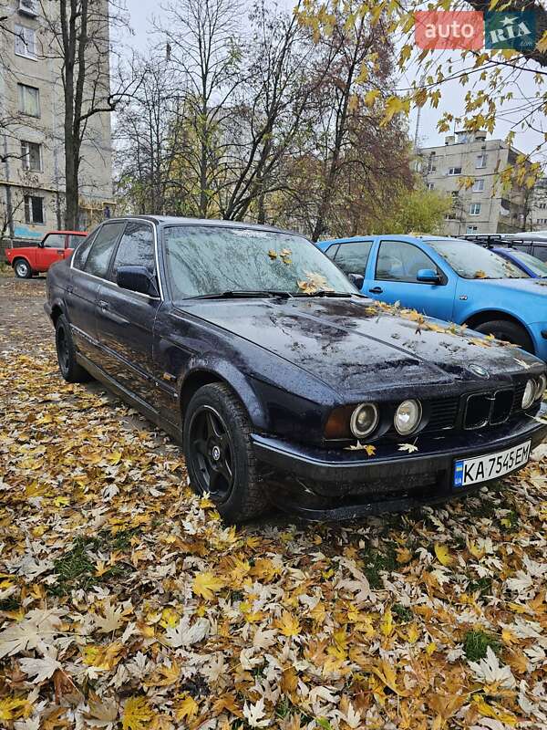 Седан BMW 5 Series 1989 в Киеве