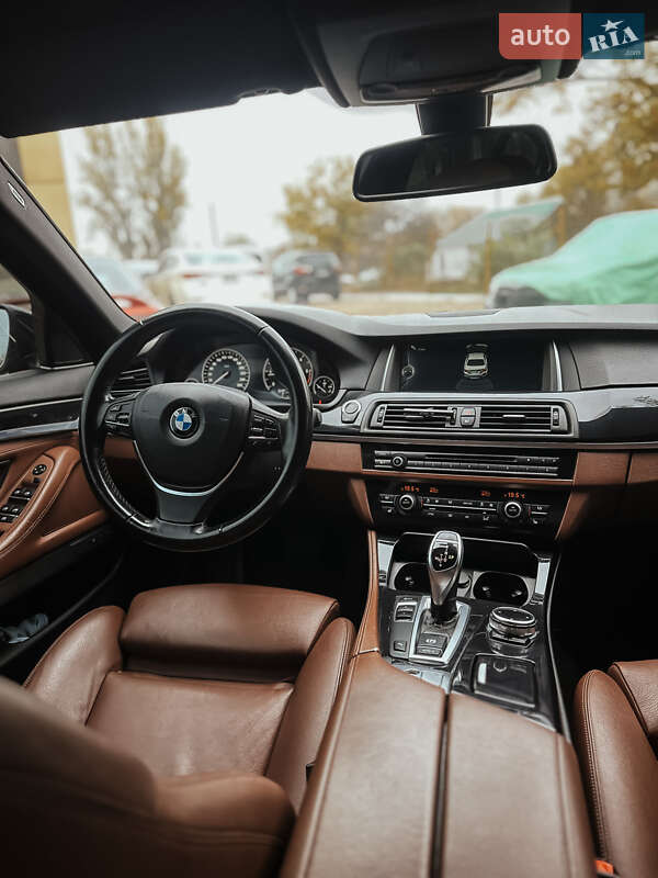 Седан BMW 5 Series 2014 в Миколаєві