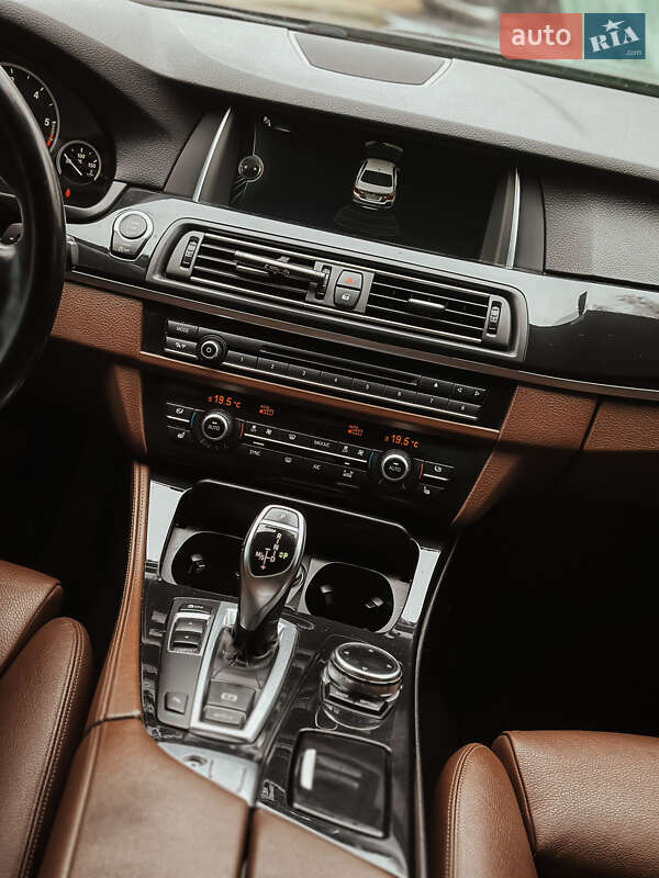 Седан BMW 5 Series 2014 в Миколаєві