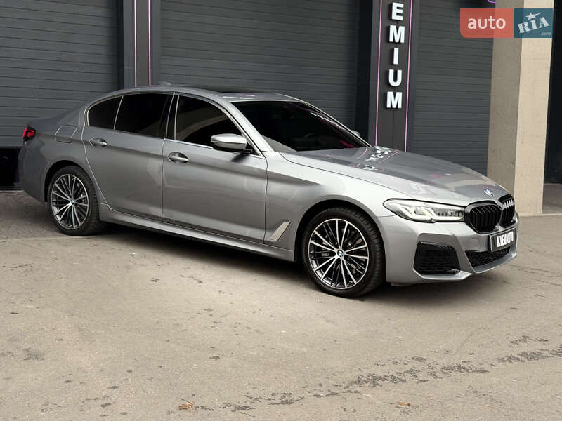 Седан BMW 5 Series 2022 в Киеве