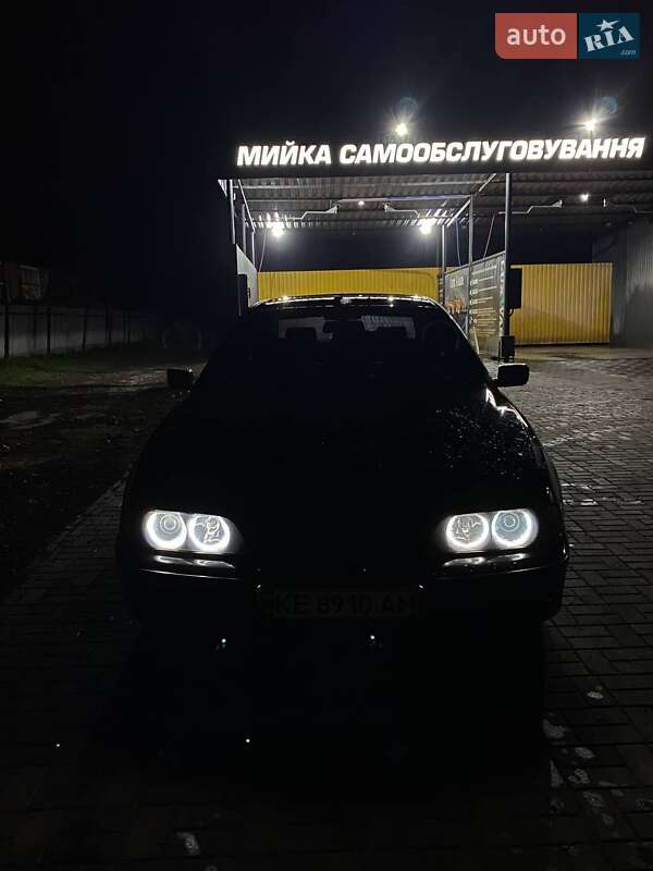 Седан BMW 5 Series 1998 в Диканьке