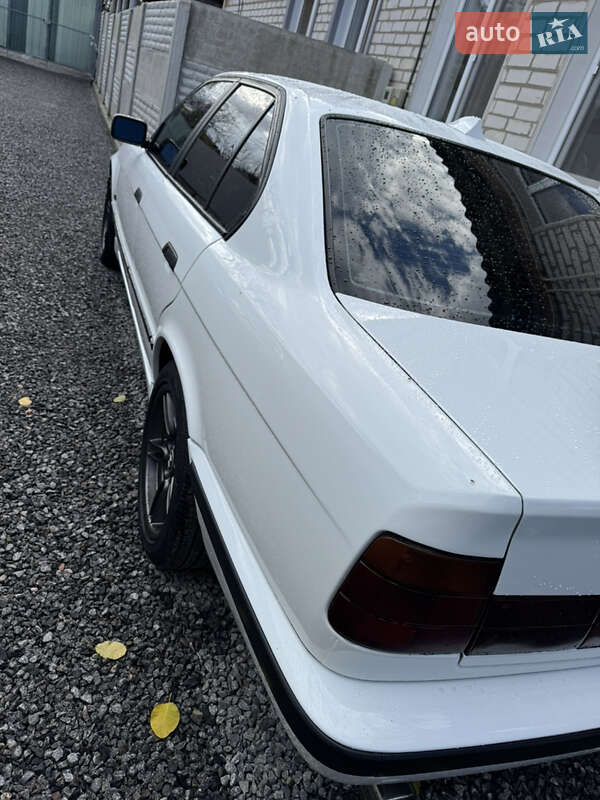 Седан BMW 5 Series 1994 в Харькове фото 41 Седан BMW 5 Series 1994 в Харькове
