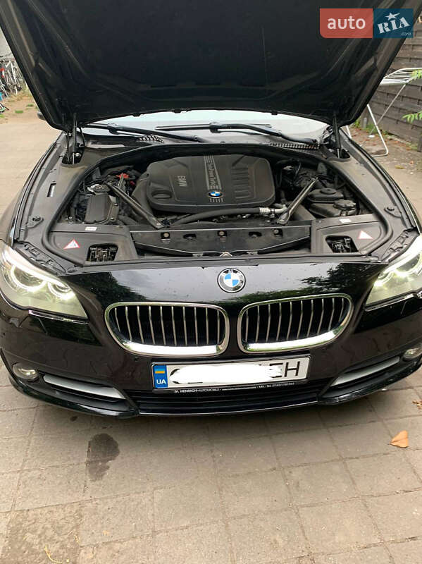 Седан BMW 5 Series 2013 в Чернівцях