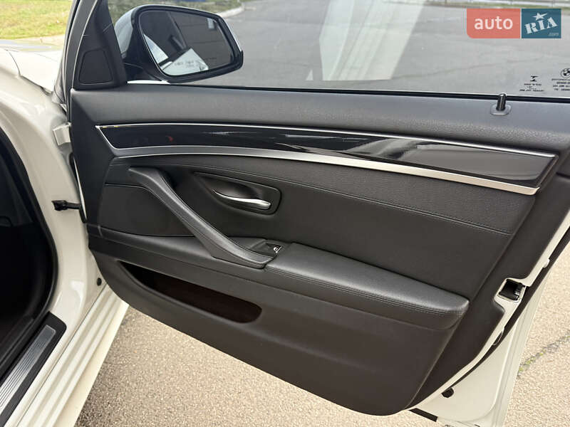 Седан BMW 5 Series 2016 в Кривом Роге
