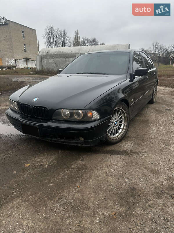 Седан BMW 5 Series 2002 в Харькове